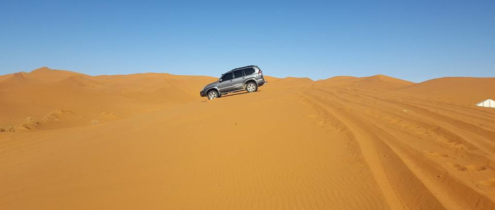 circuito privado de 4 días desde Marrakech a Merzouga, viaje de 4,5,6 días a Marrakech en el desierto del Sahara