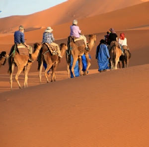 private 4 days desert tour from Fes to Merzouga and Marrakech,adventure Fes 4x4 trip to Sahara and Marrakech